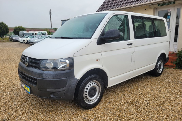 VOLKSWAGEN TRANSPORTER COMBI