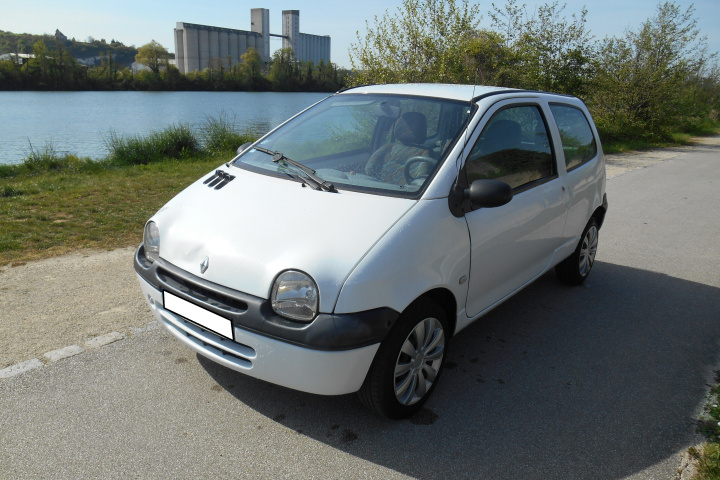 RENAULT TWINGO