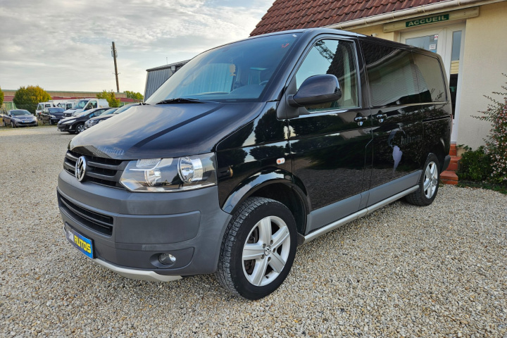 VOLKSWAGEN MULTIVAN