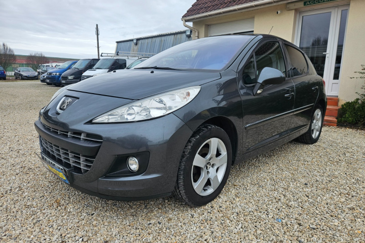 PEUGEOT 207