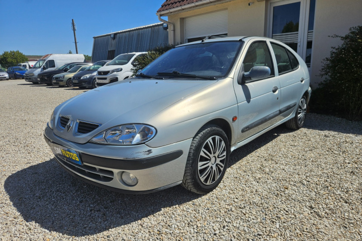 RENAULT MEGANE