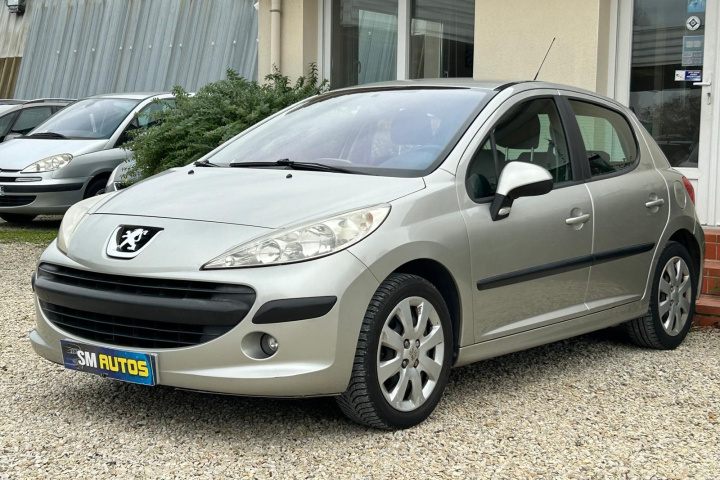 PEUGEOT 207