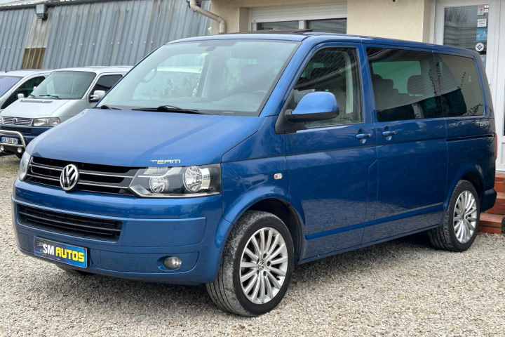 VOLKSWAGEN MULTIVAN