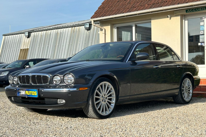 JAGUAR XJ6