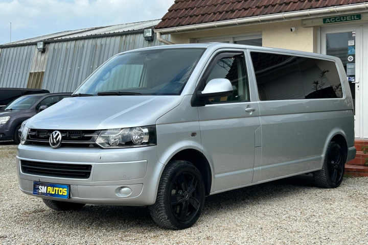 VOLKSWAGEN MULTIVAN