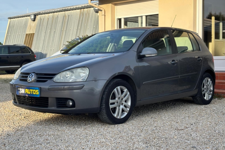 VOLKSWAGEN GOLF
