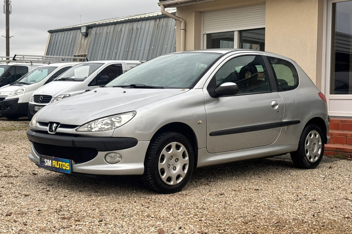 PEUGEOT 206