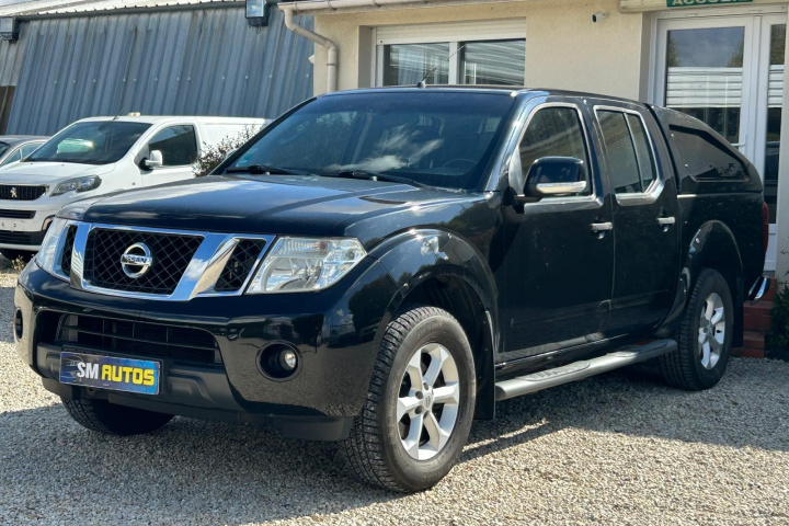 NISSAN NAVARA