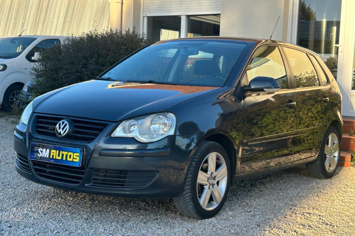 VOLKSWAGEN POLO